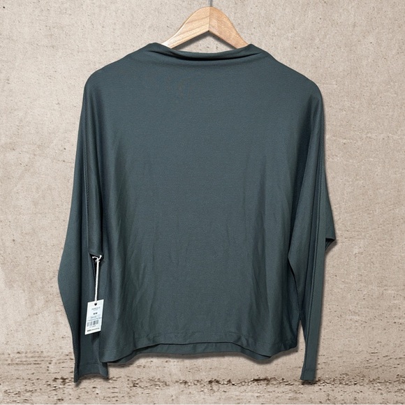 Dex Ribbed Knit Top NWT - Picture 2 of 5